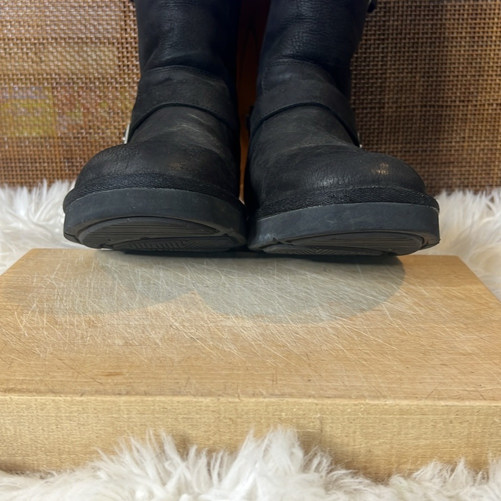 Uggs Buckle detail Mid Calf Suede Leather and Sherpa Lined Boots - Picture 6 of 9